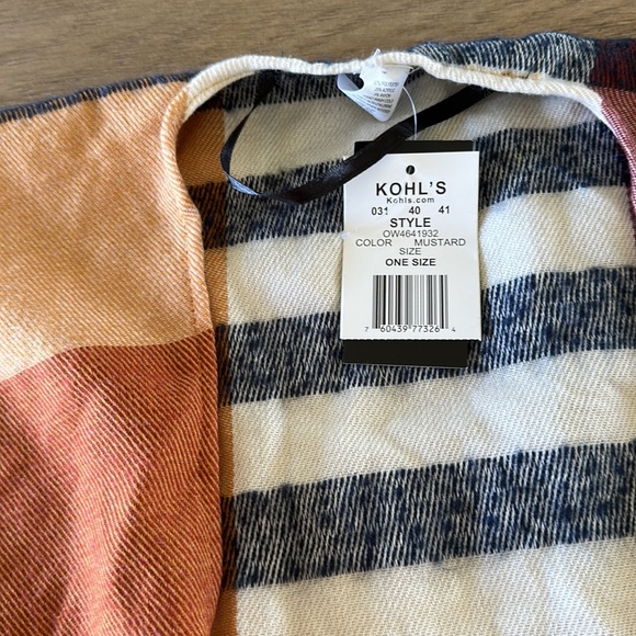 NWT plaid / striped shawl - Picture 2 of 3